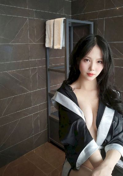 免费看美女部位隐私_DVD超清免费观看
