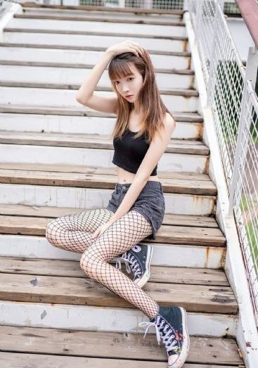 国产综合久久香蕉_BD高清在线观看