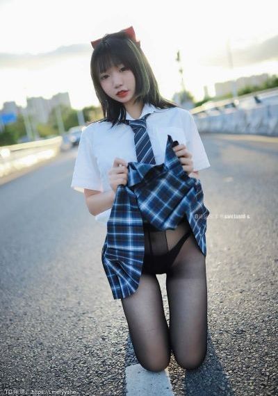娇妻趴跪着掀裙子调教麻豆_2019国语AV首页